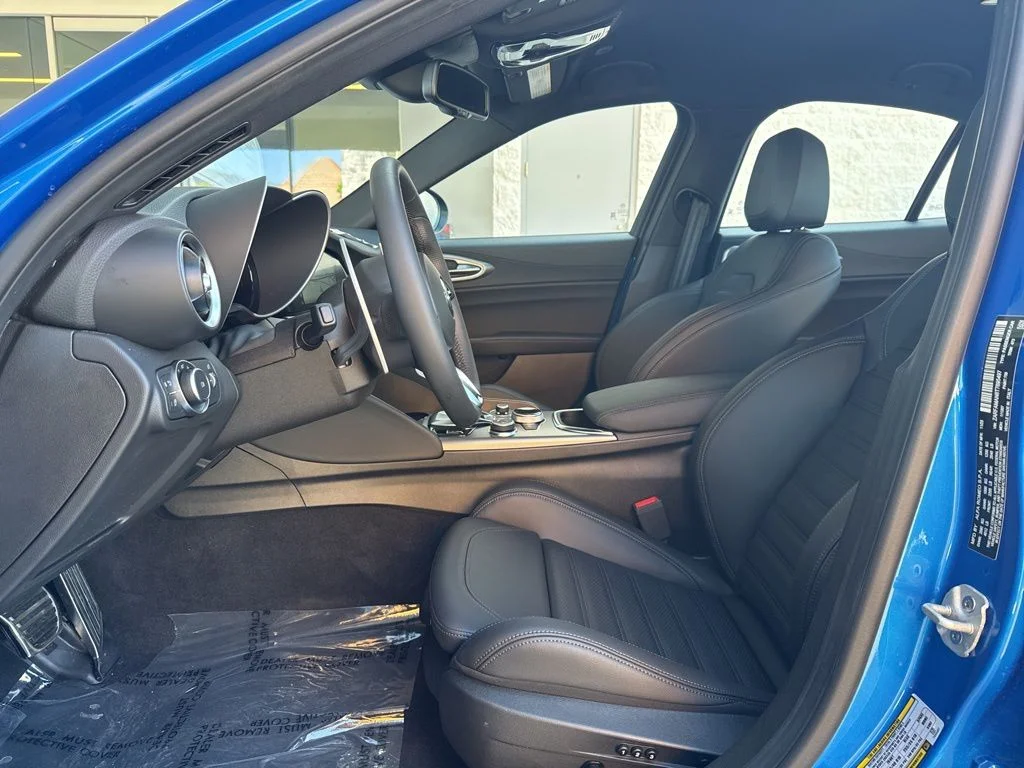 New 2026 Blue Metallic Alfa Romeo Base image 15