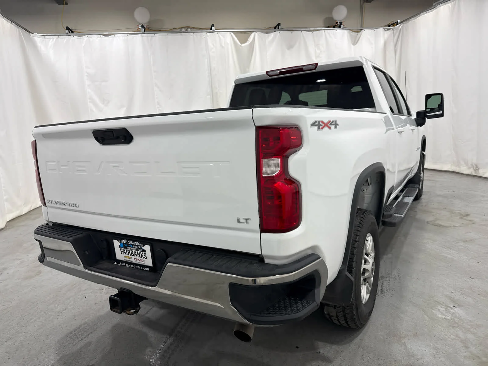 Used 2026 Summit White Chevrolet LT image 5