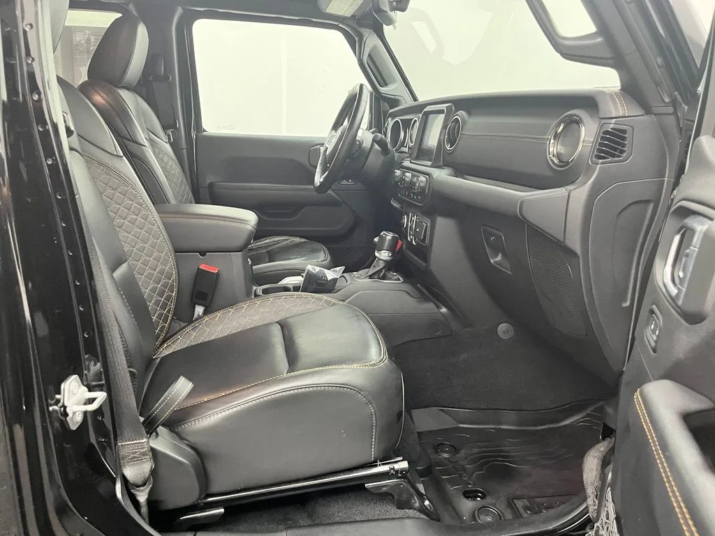 Used 2021 Black Jeep Overland image 31