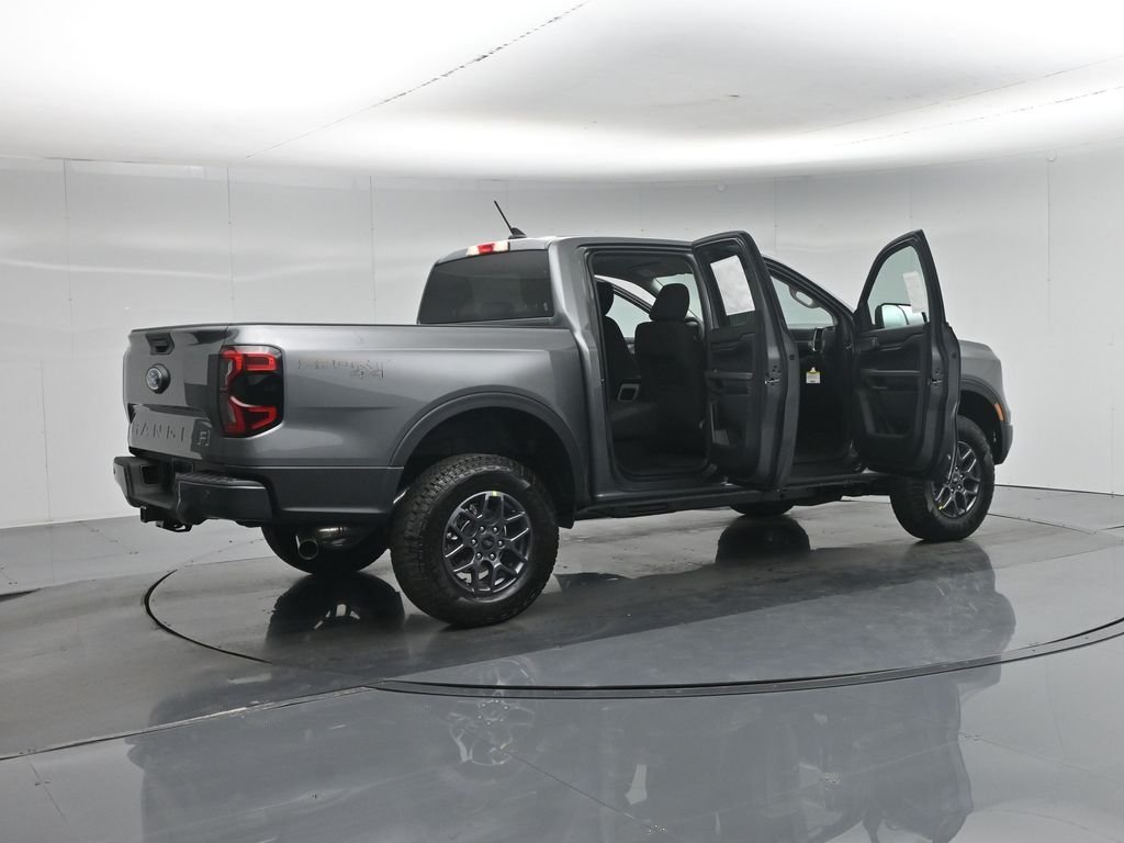 New 2026 Carbonized Gray Metallic Ford XLT image 5