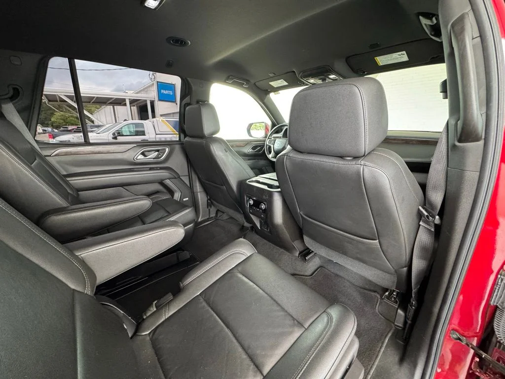 Used 2021 Red Chevrolet Z71 image 28