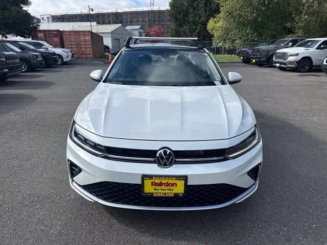 Used 2025 Opal White Pearl Volkswagen 1.5T SEL image 2