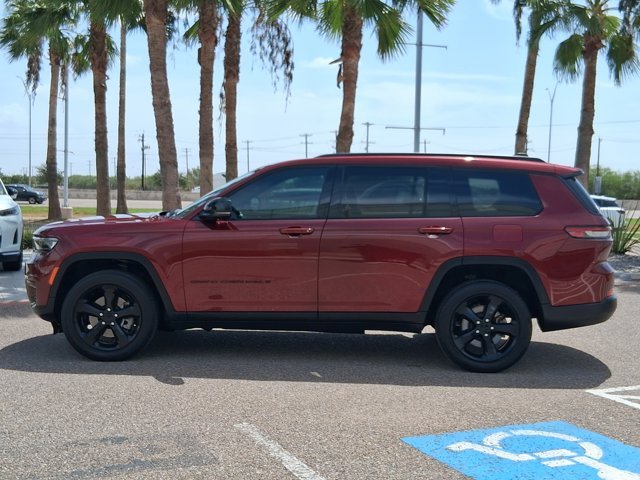 Used 2025 Red Jeep Altitude image 3