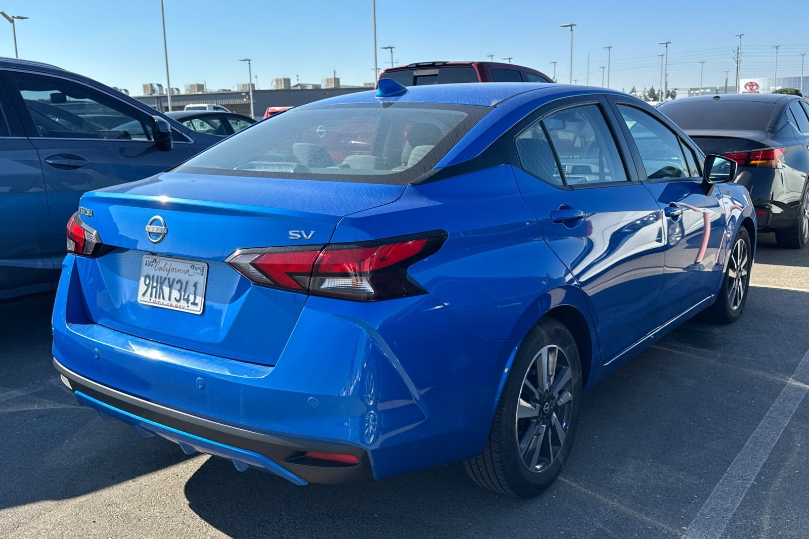 2023 Nissan Versa SV photo 3