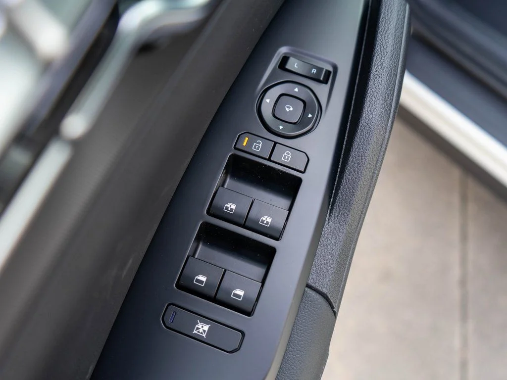 New 2026 Snow White Pearl Kia SX Prestige image 18