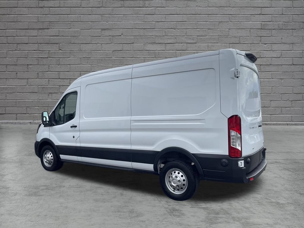 Used 2024  Ford  image 5