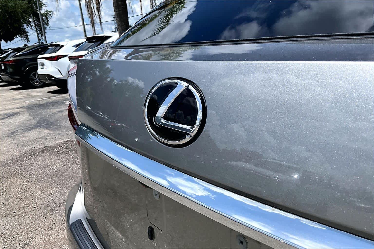 Certified Used 2020 Atomic Silver Lexus  image 31