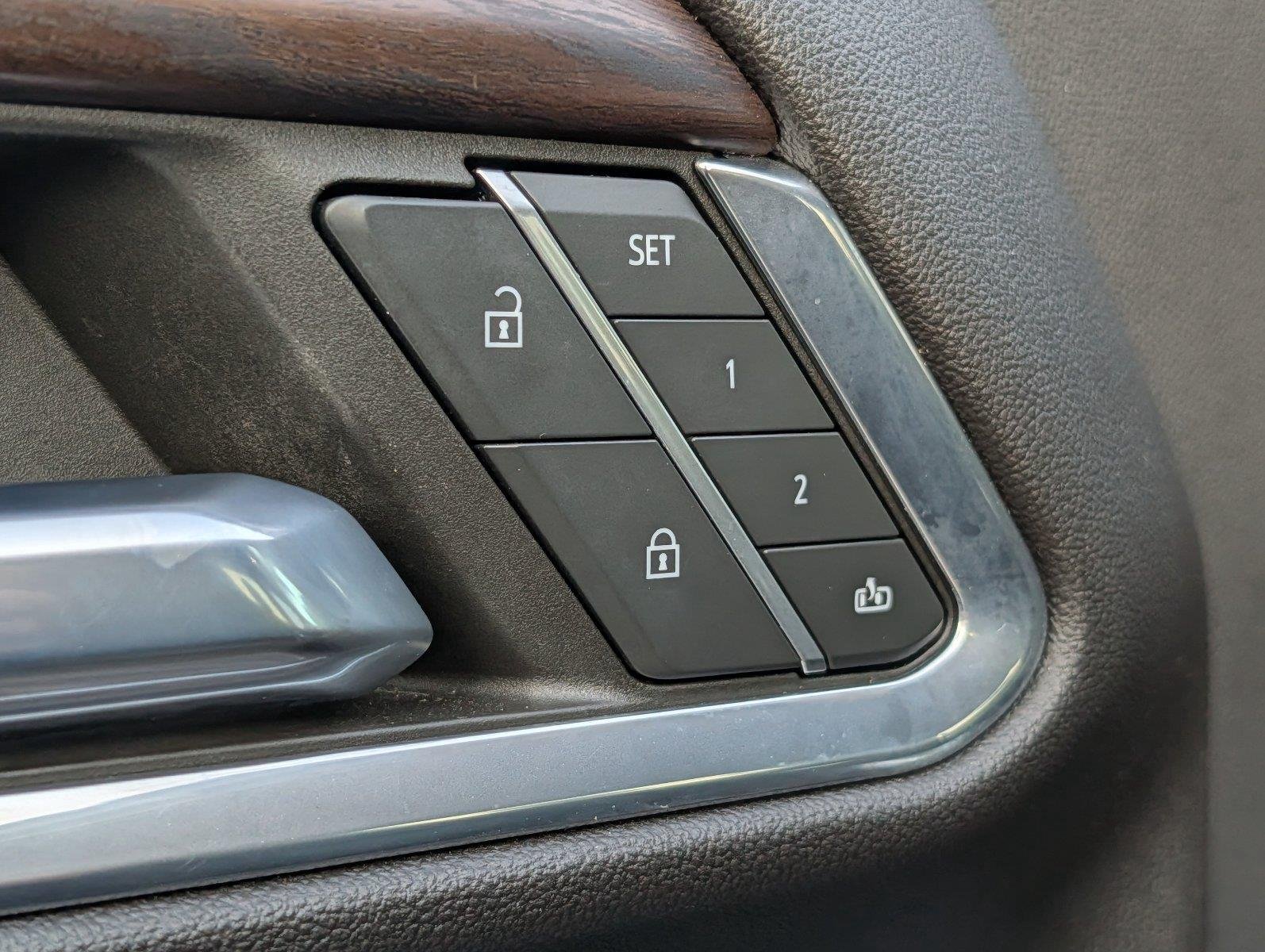 2023 GMC Sierra 1500 SLT - Photo 17