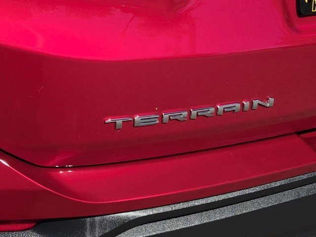 Used 2023 VOLCANIC RED TINTCOAT GMC SLE image 34