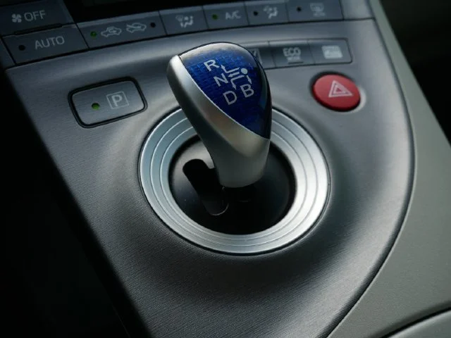 Used 2012 Pearl Toyota Three image 23