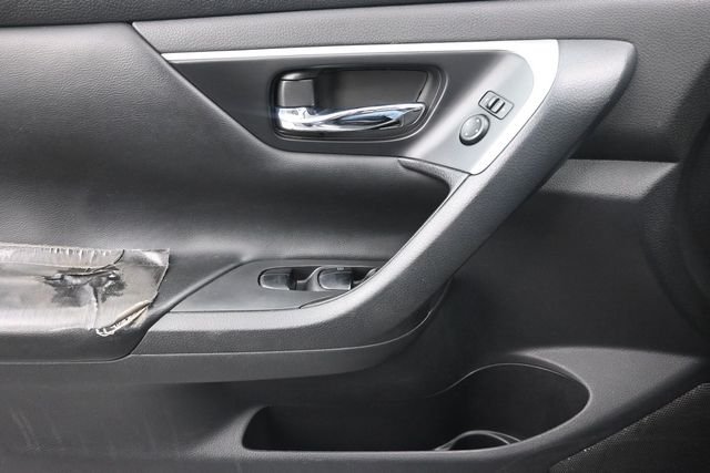 Used 2018 Gray Nissan 2.5 SV image 22