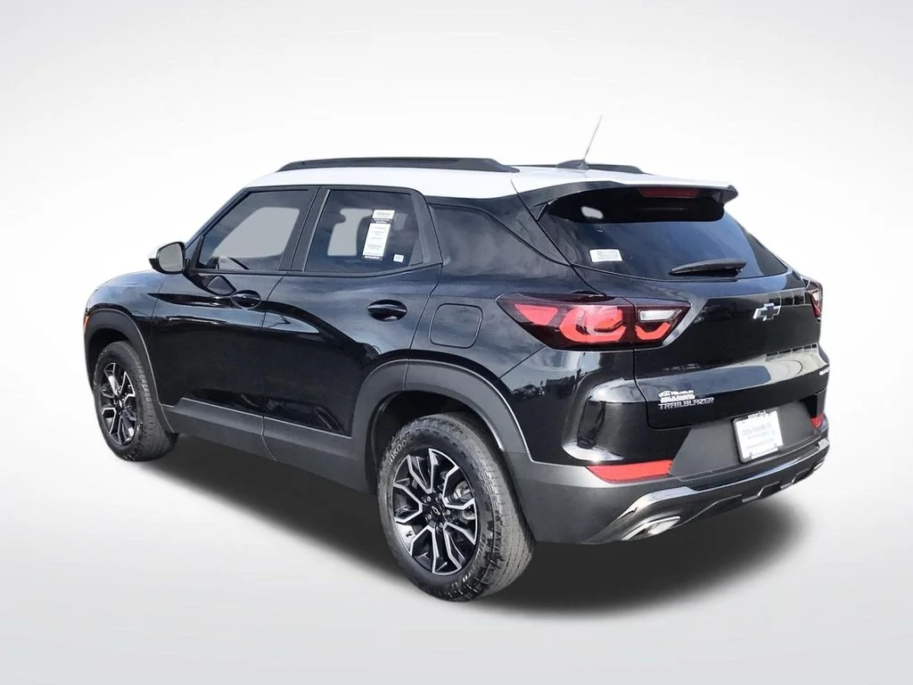 Used 2024 Black Chevrolet ACTIV image 7