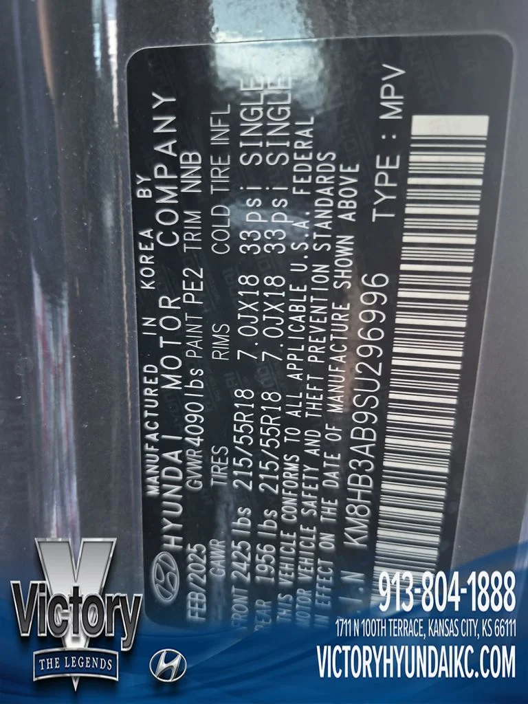 Used 2025 Gray Hyundai SEL image 28