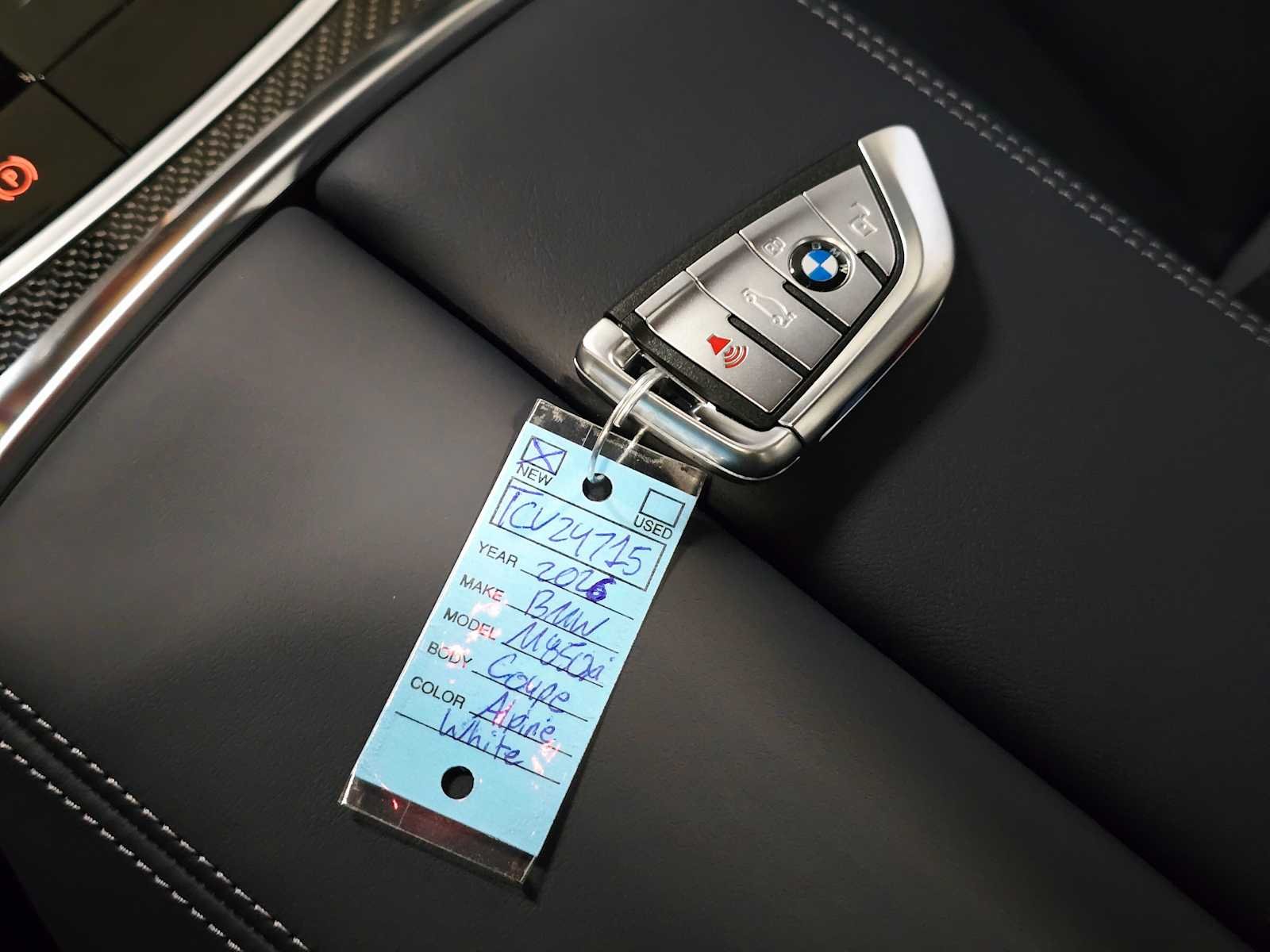 2026 BMW 8 Series M850i - Photo 36