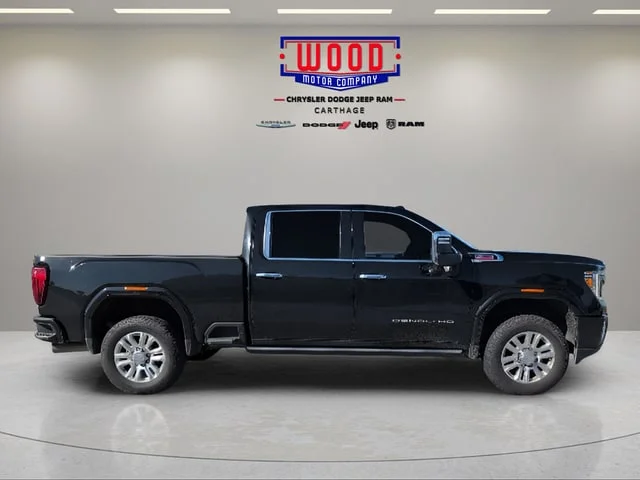 Used 2023 Onyx Black GMC Denali image 2