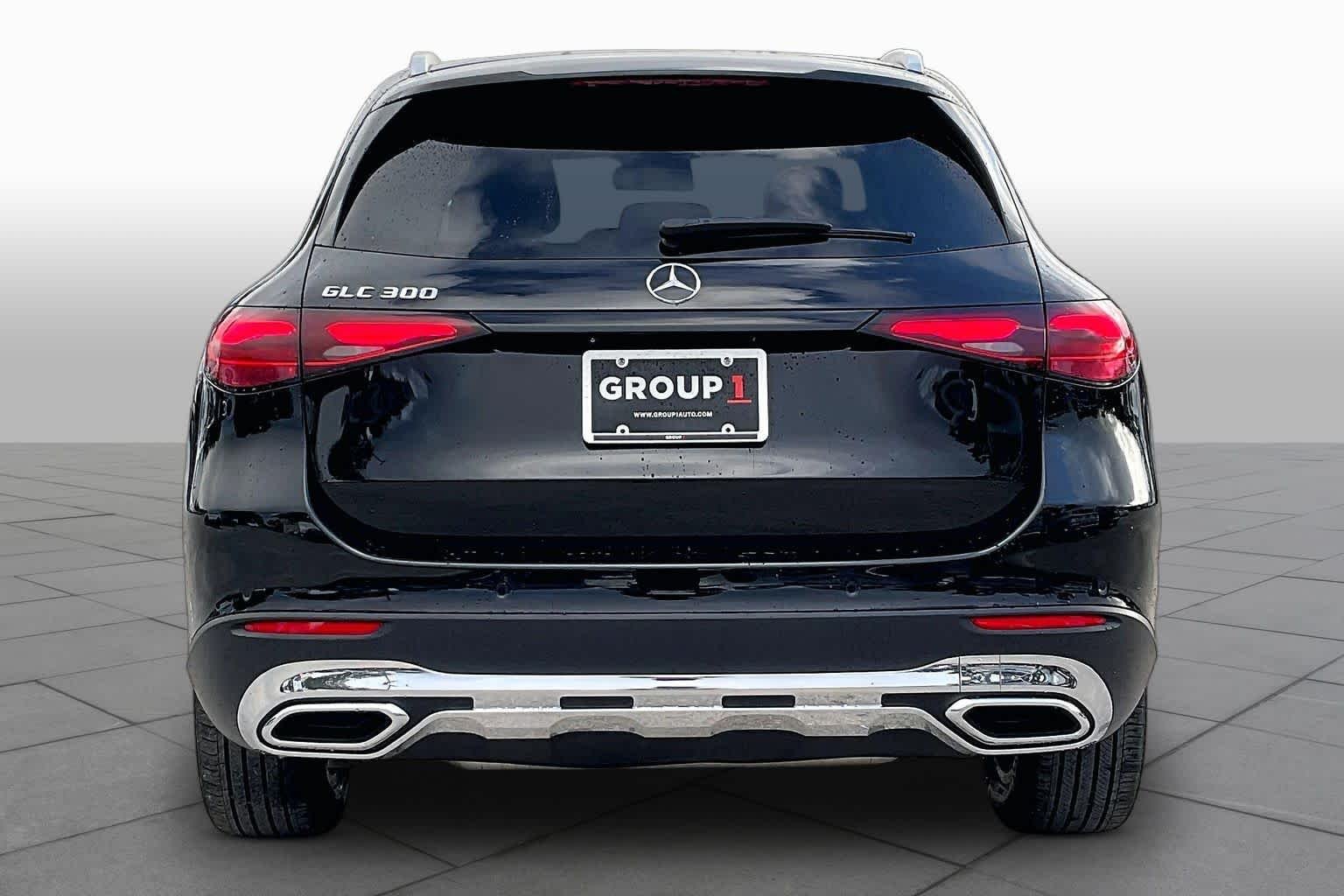 Used 2025 Black Mercedes-Benz GLC 300 image 5