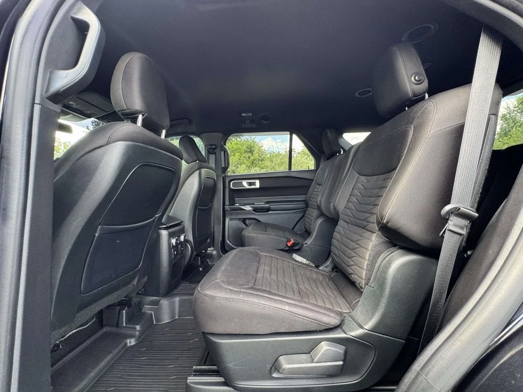 Used 2020 Black Ford XLT image 14