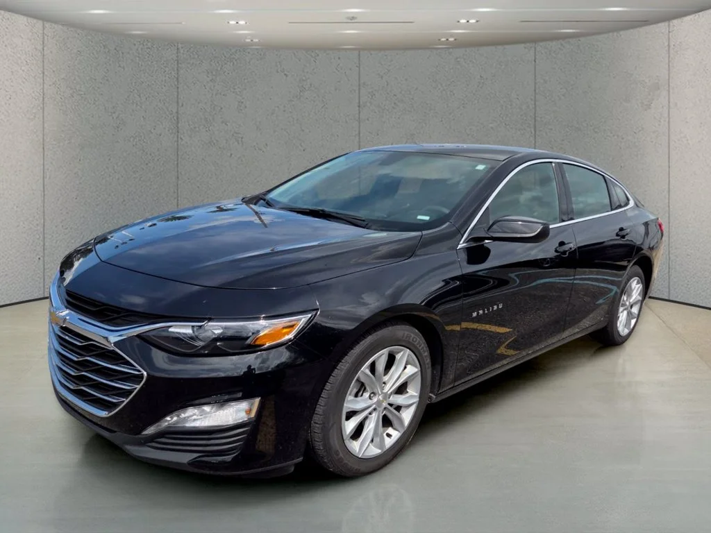 Used 2025 Black Chevrolet LT image 9