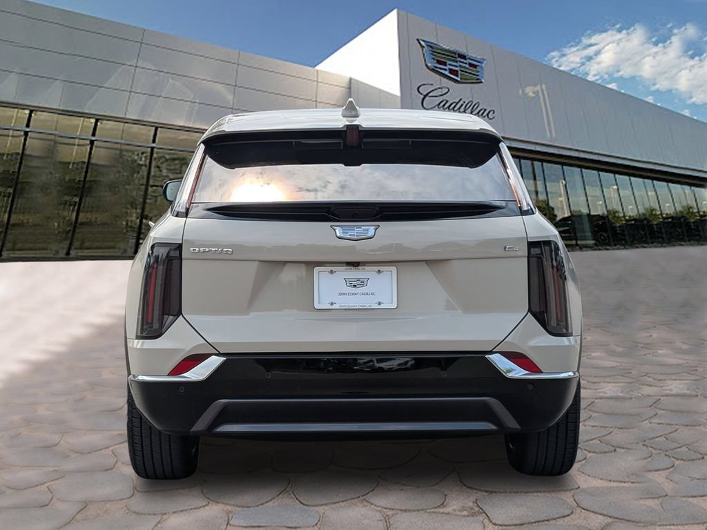 2027 Cadillac OPTIQ Premium Luxury - Photo 3