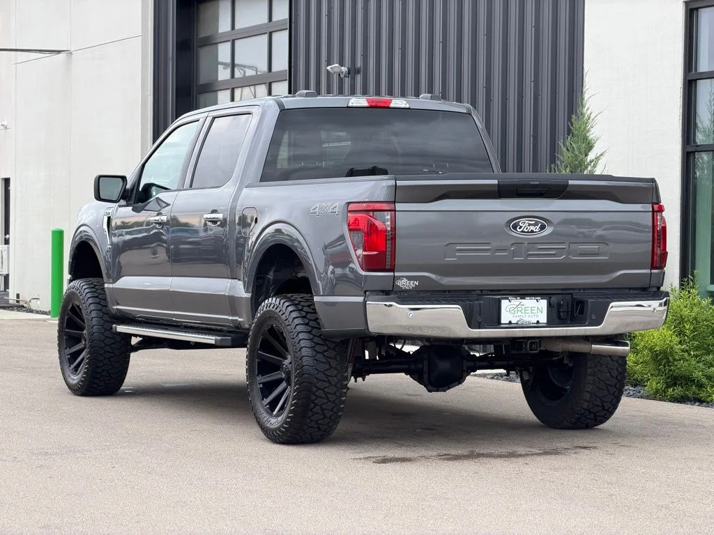 Used 2025 Gray Ford XLT image 3