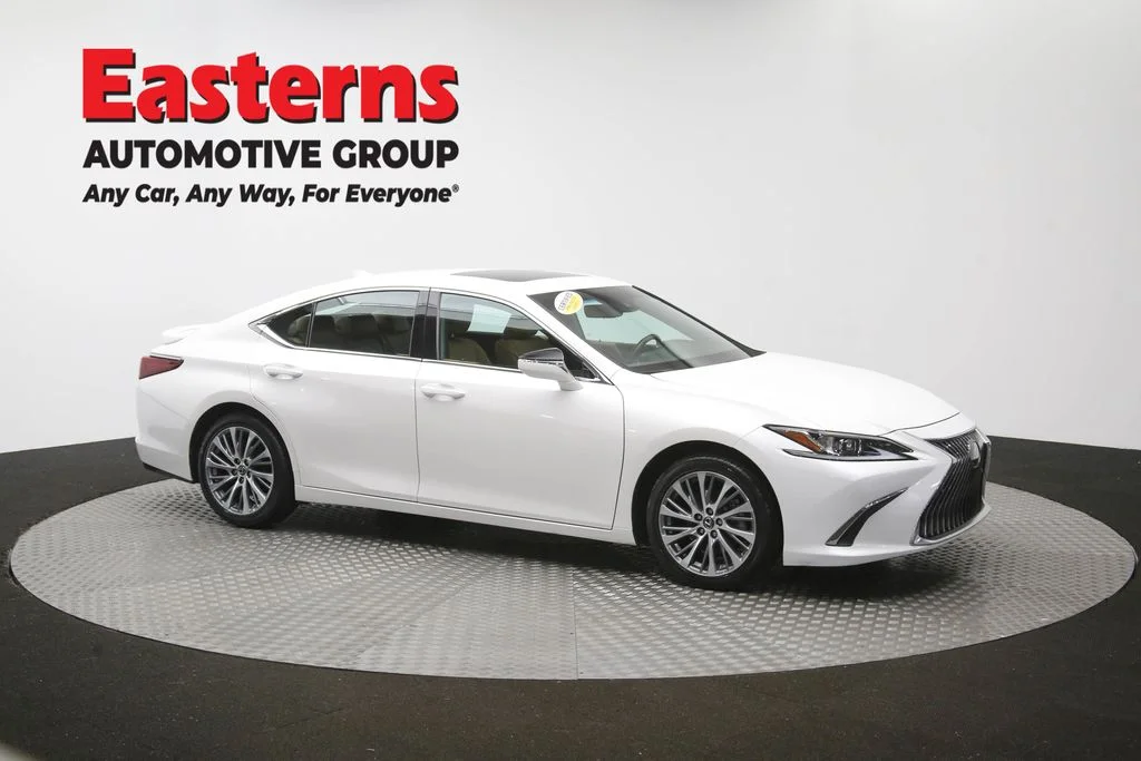 Used 2021 White Lexus 350 image 50