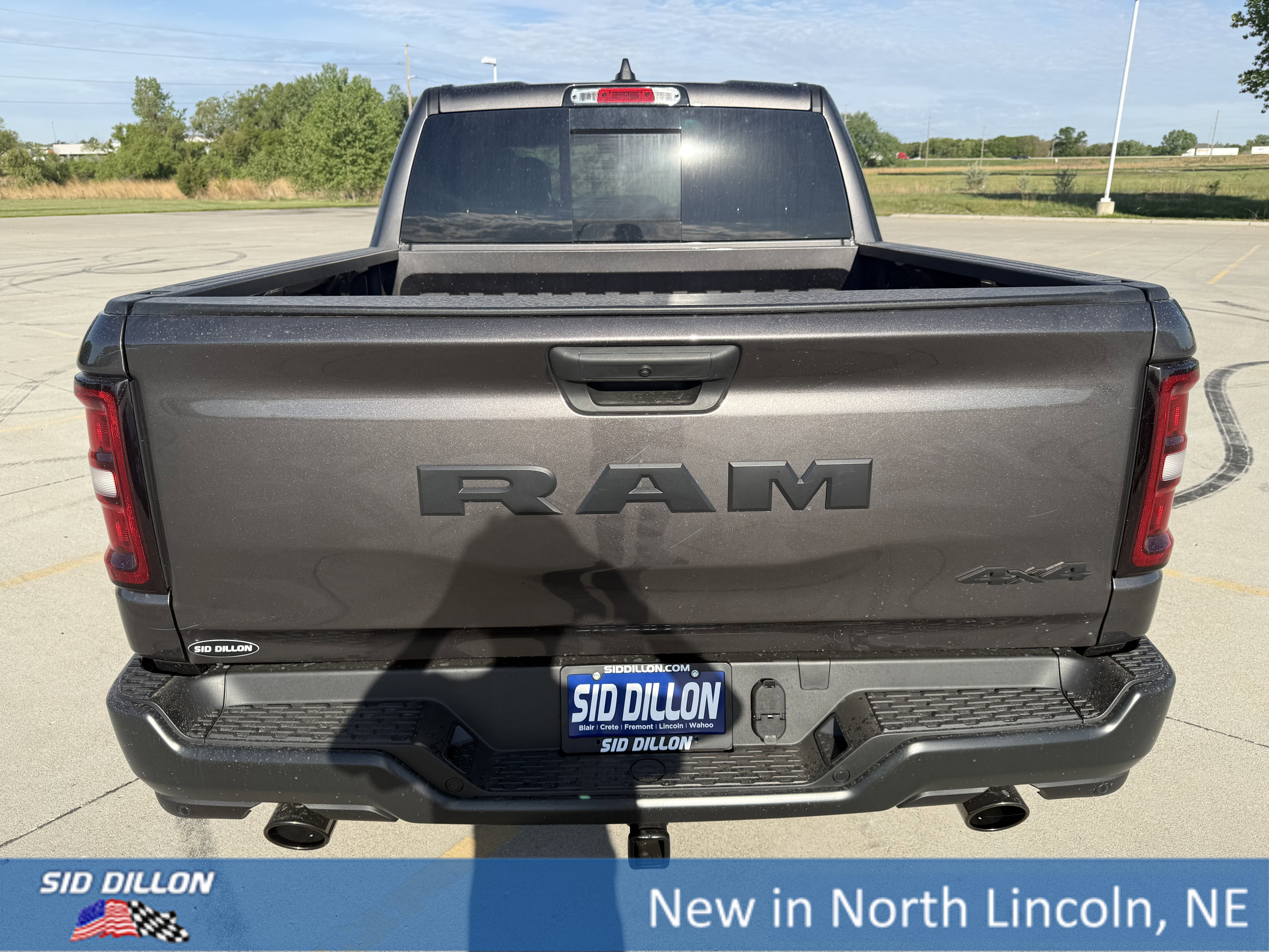 New 2026 Granite Crystal Metallic Clear-Coat Exterior Paint RAM Tradesman image 4