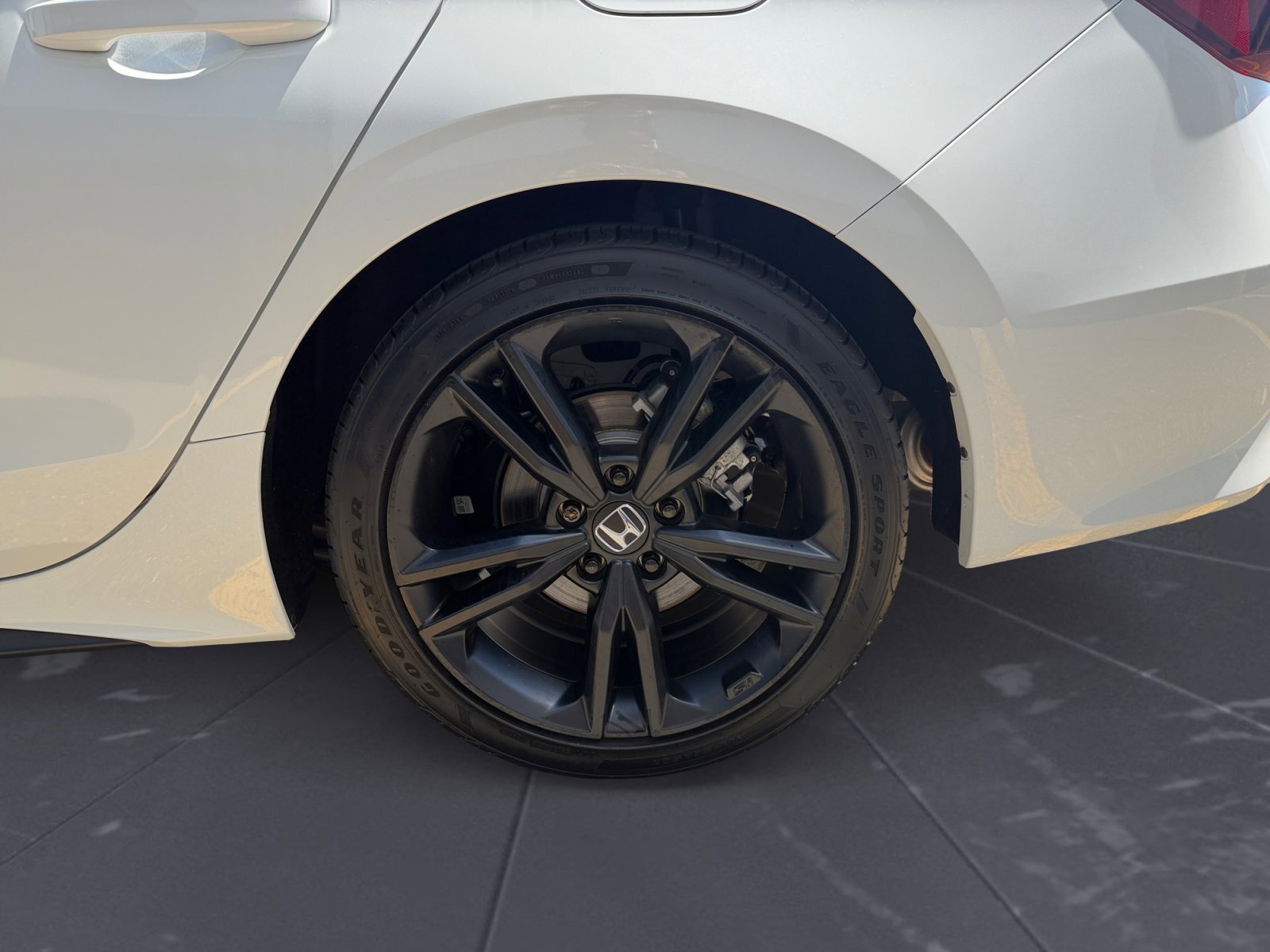 Used 2025 White Honda  image 45