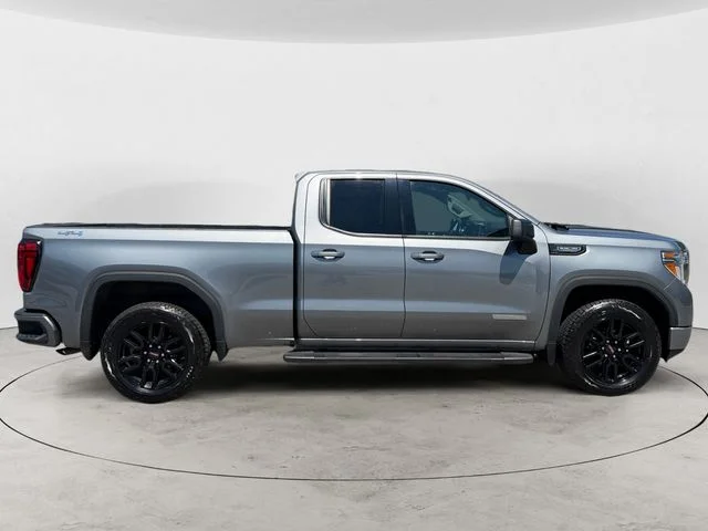 Used 2020 Gray GMC Elevation image 7