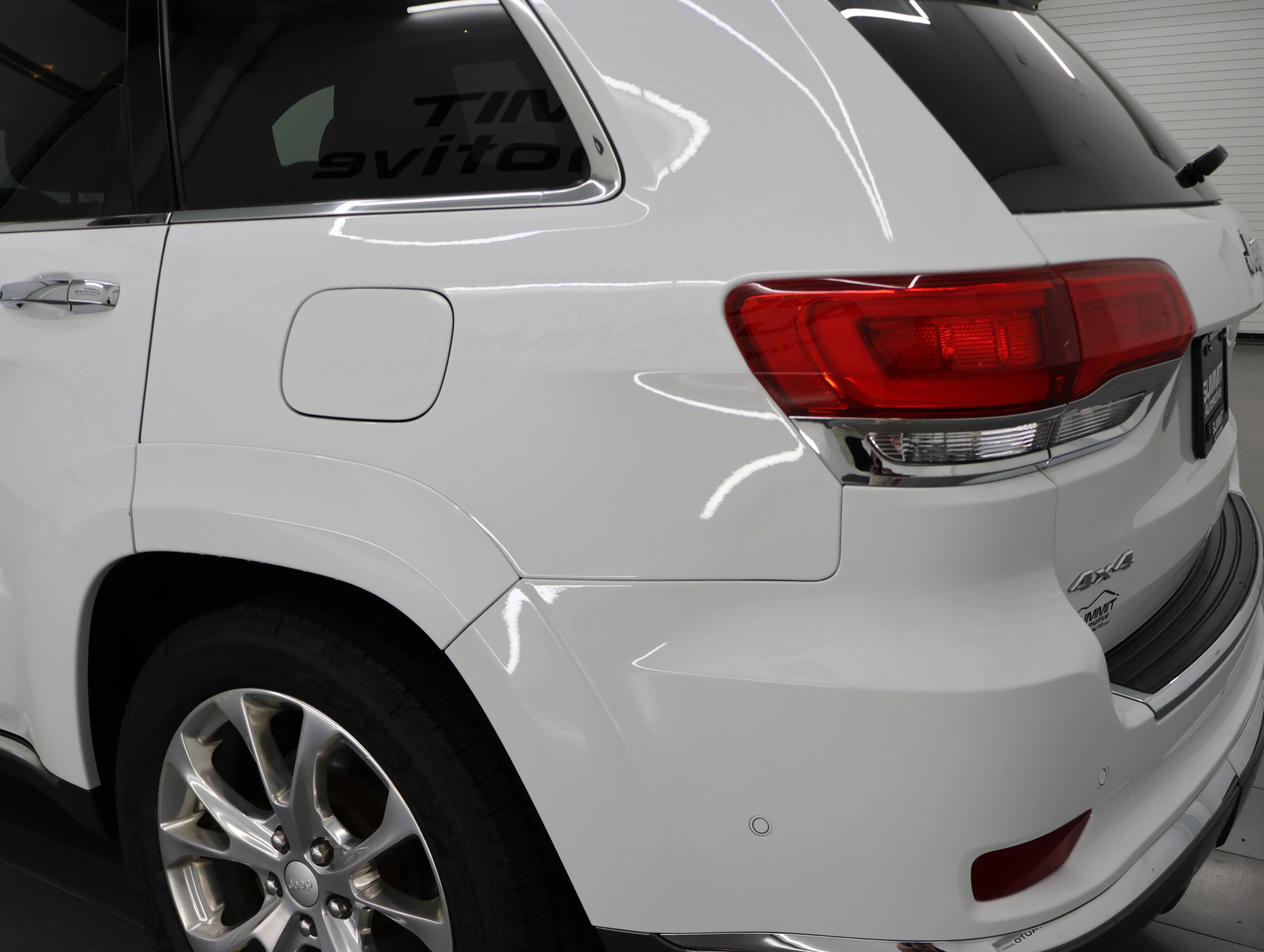 Used 2020 Bright White Clearcoat Jeep Summit image 30