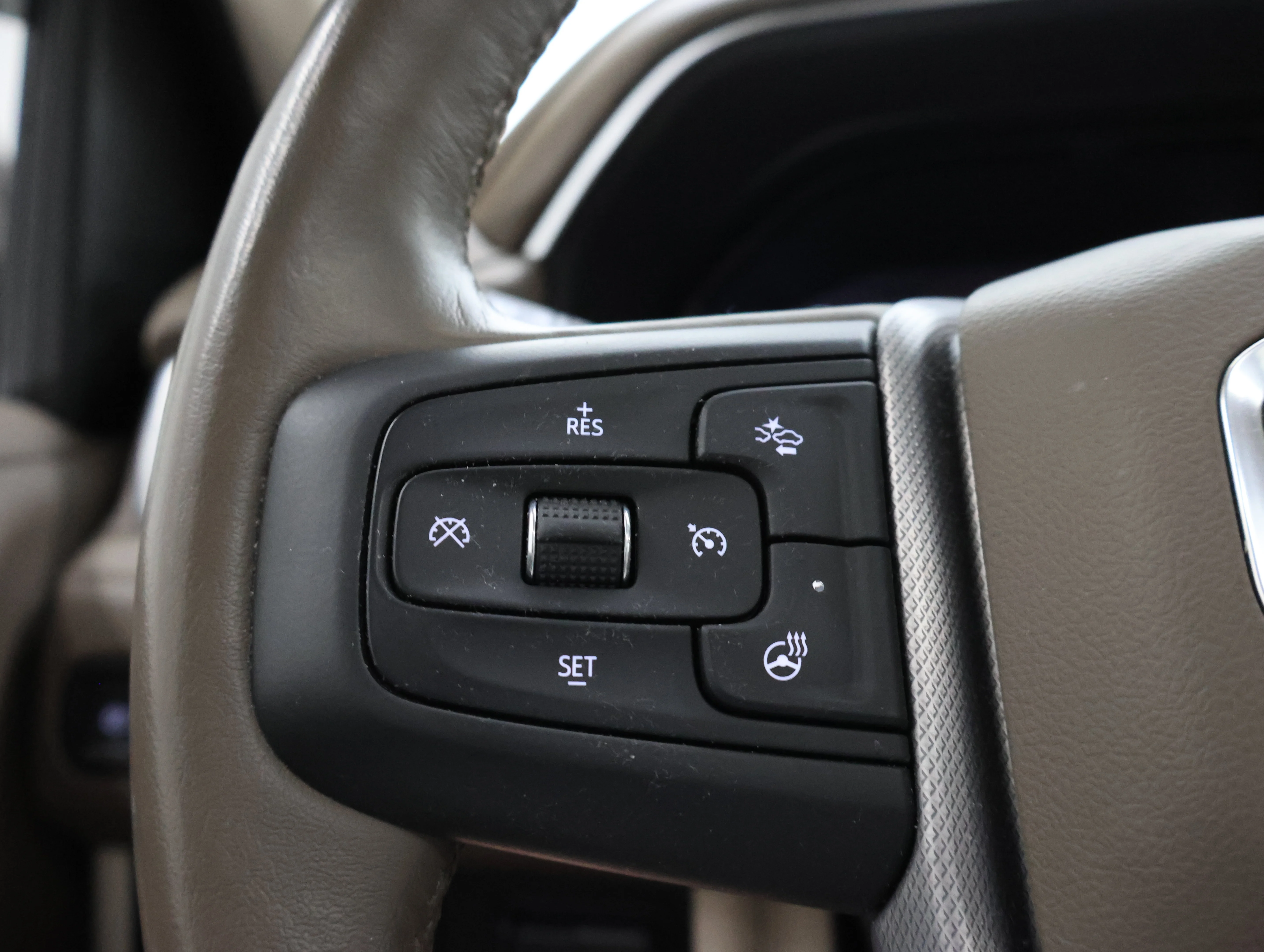 Used 2022 Redwood Metallic GMC Denali image 16