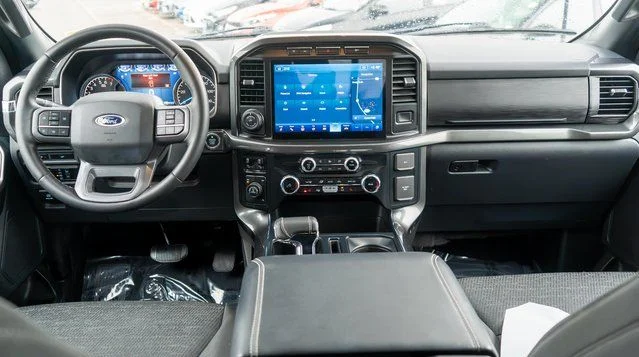 Used 2023 Gray Ford XLT image 13