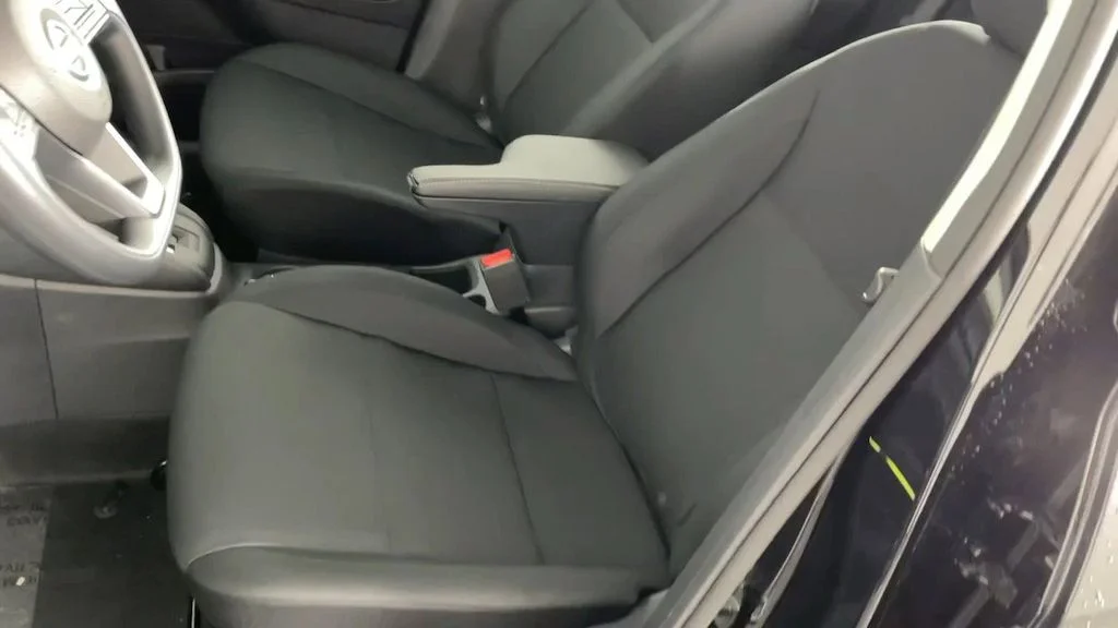 2025 Nissan KICKS PLAY Base - Photo 12