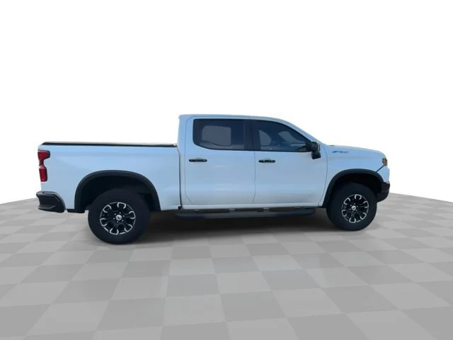 Certified Used 2022  Chevrolet ZR2 image 9