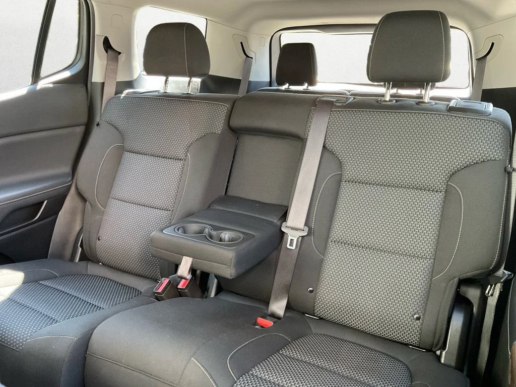 Used 2023 Silver GMC SLE image 9