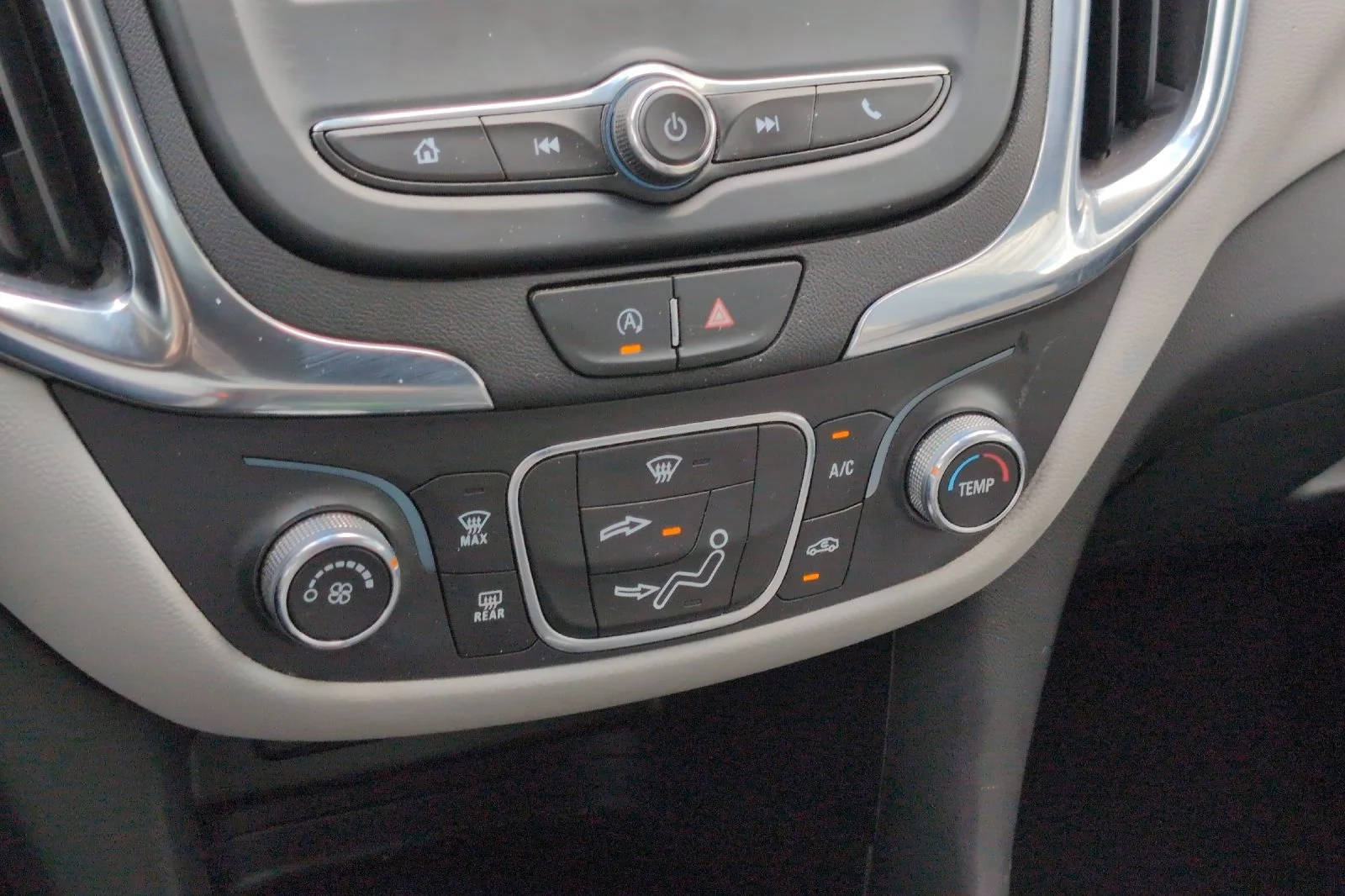 Used 2024 Summit White Chevrolet LS image 21