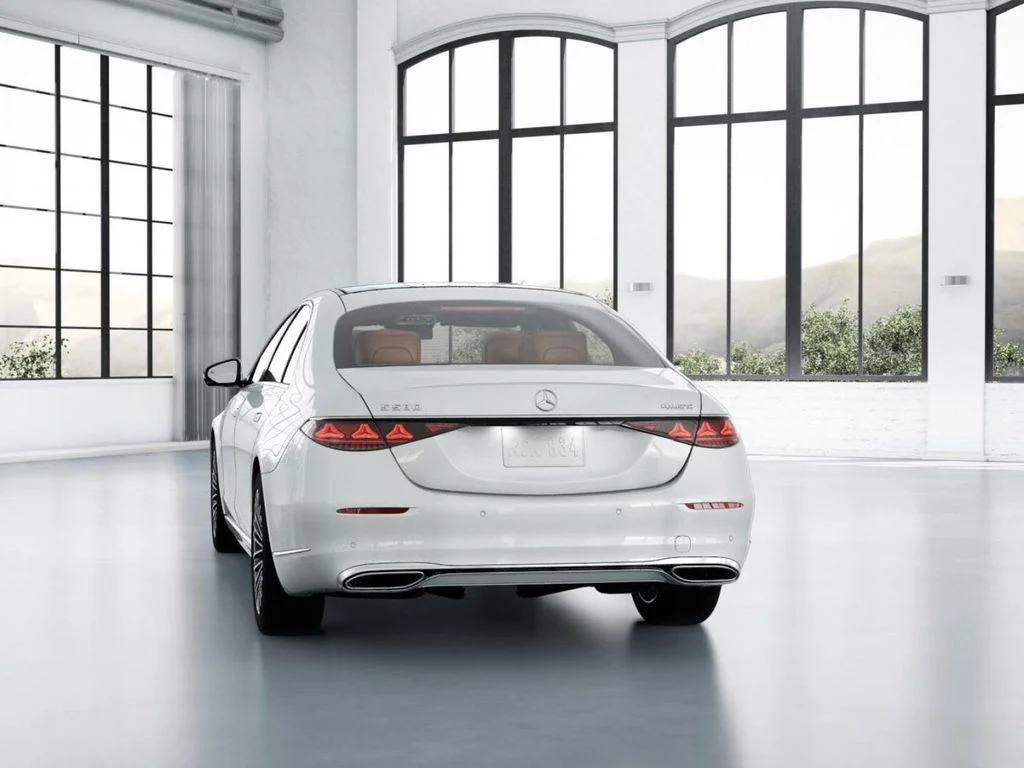 New 2027 White Mercedes-Benz S 580 image 26