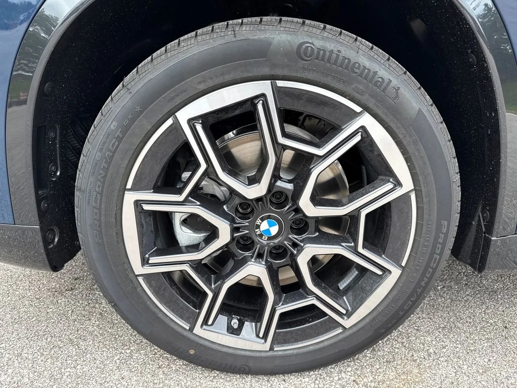 New 2026 Blue BMW xDrive28i image 9