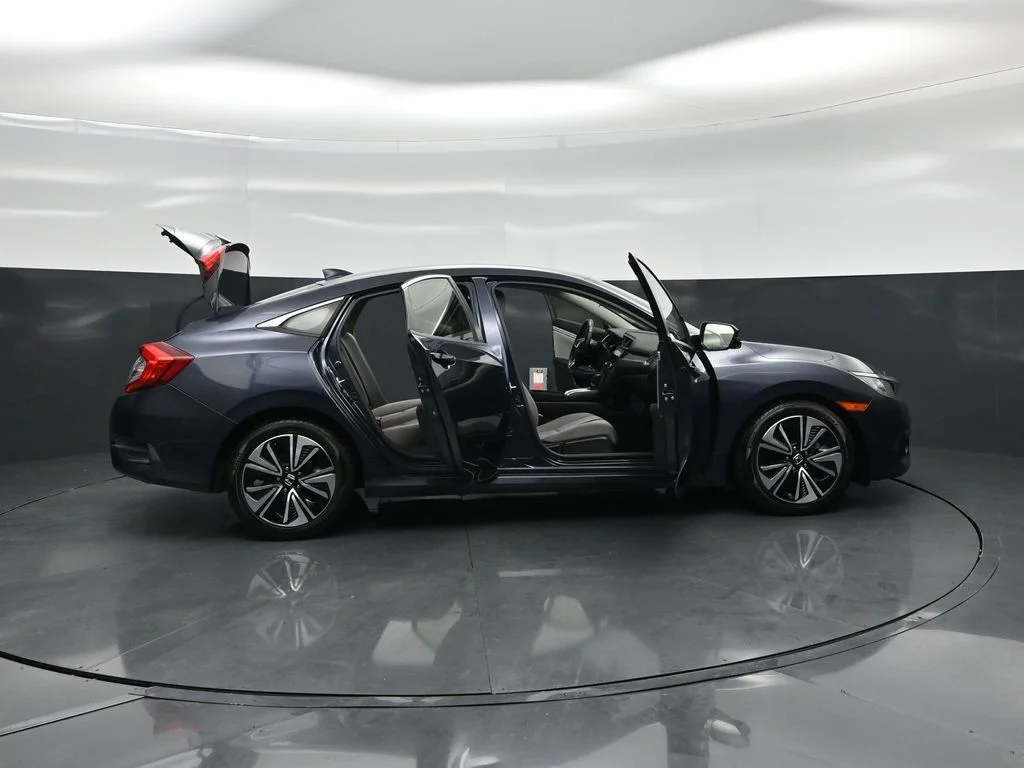 Used 2018 Blue Honda EX-T image 4