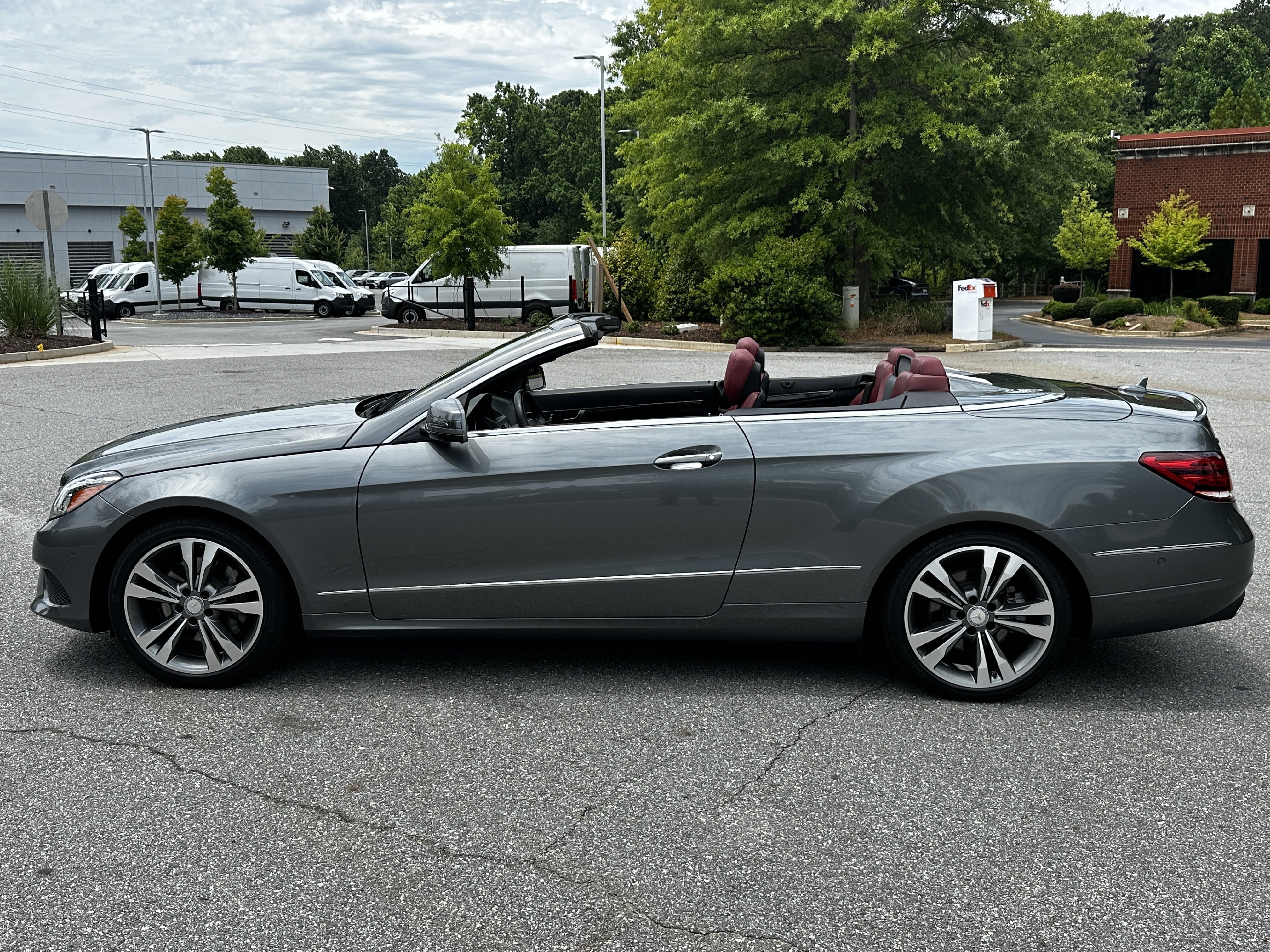 Used 2017 Gray Mercedes-Benz E 400 image 5