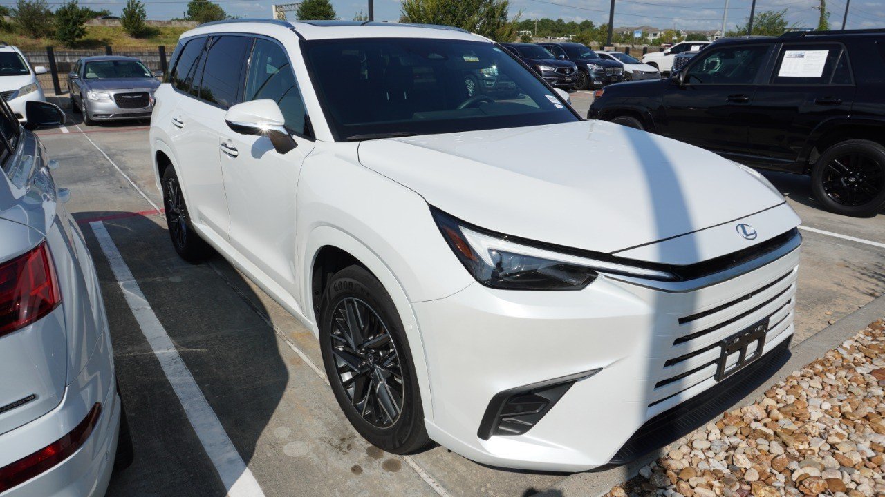 Certified Used 2025 White Lexus TX 350 Premium image 4
