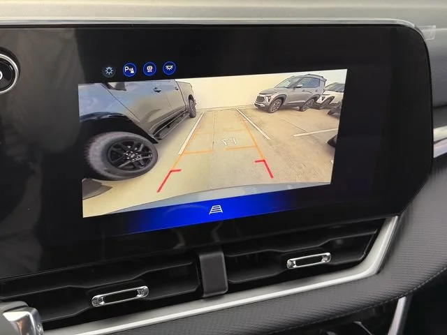 2027 Chevrolet Equinox LT - Photo 11