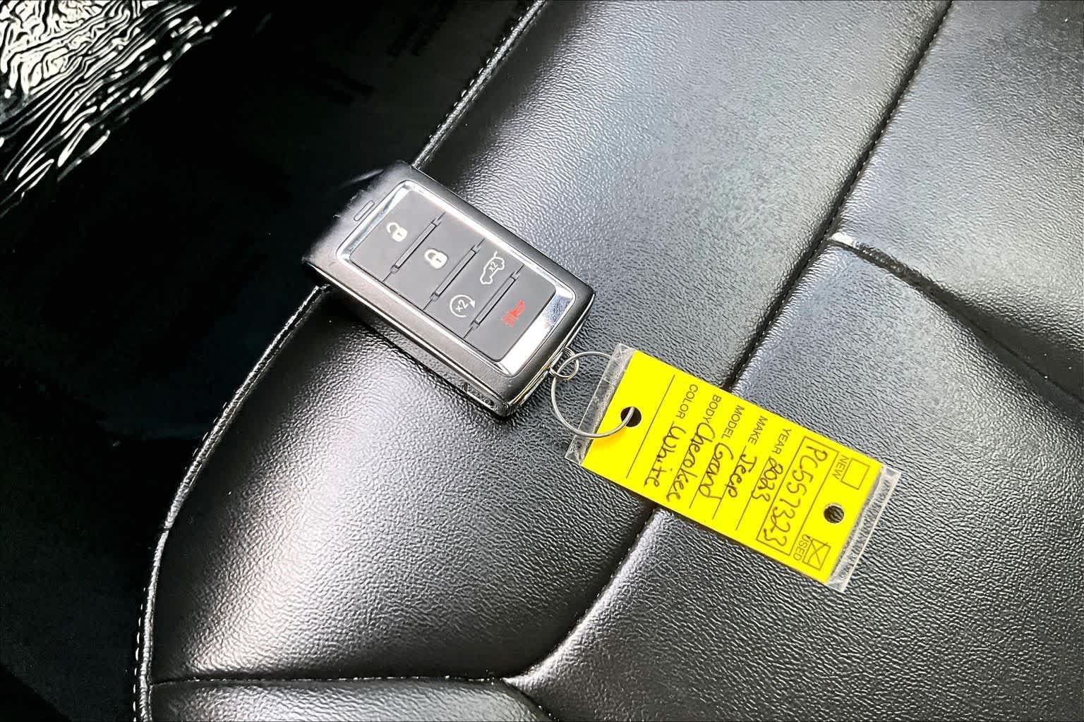 Used 2023 Bright White Clearcoat Jeep Limited image 14