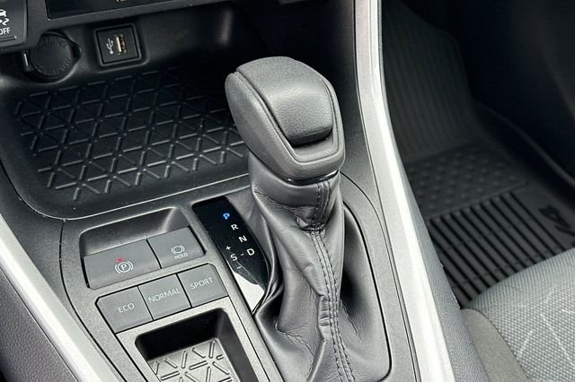 Certified Used 2025  Toyota XLE image 26