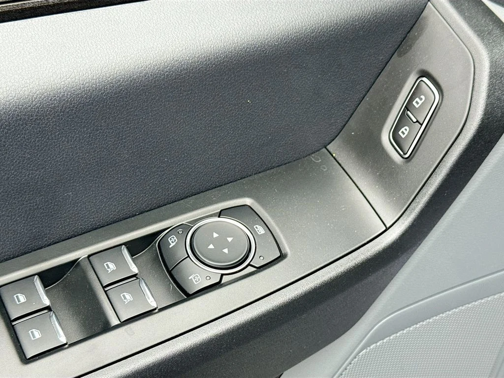 New 2026 Oxford White Ford XL image 17