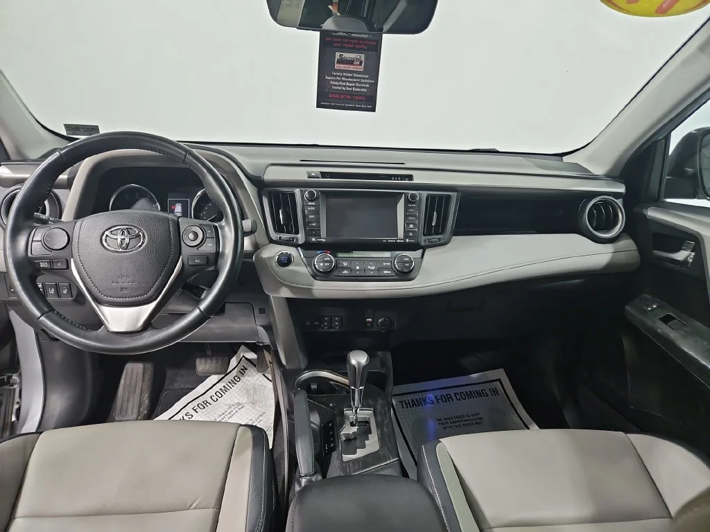 Used 2017 Silver Toyota Platinum image 12