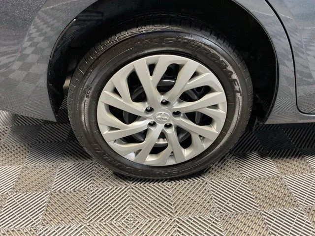 Used 2018 Gray Toyota LE image 41