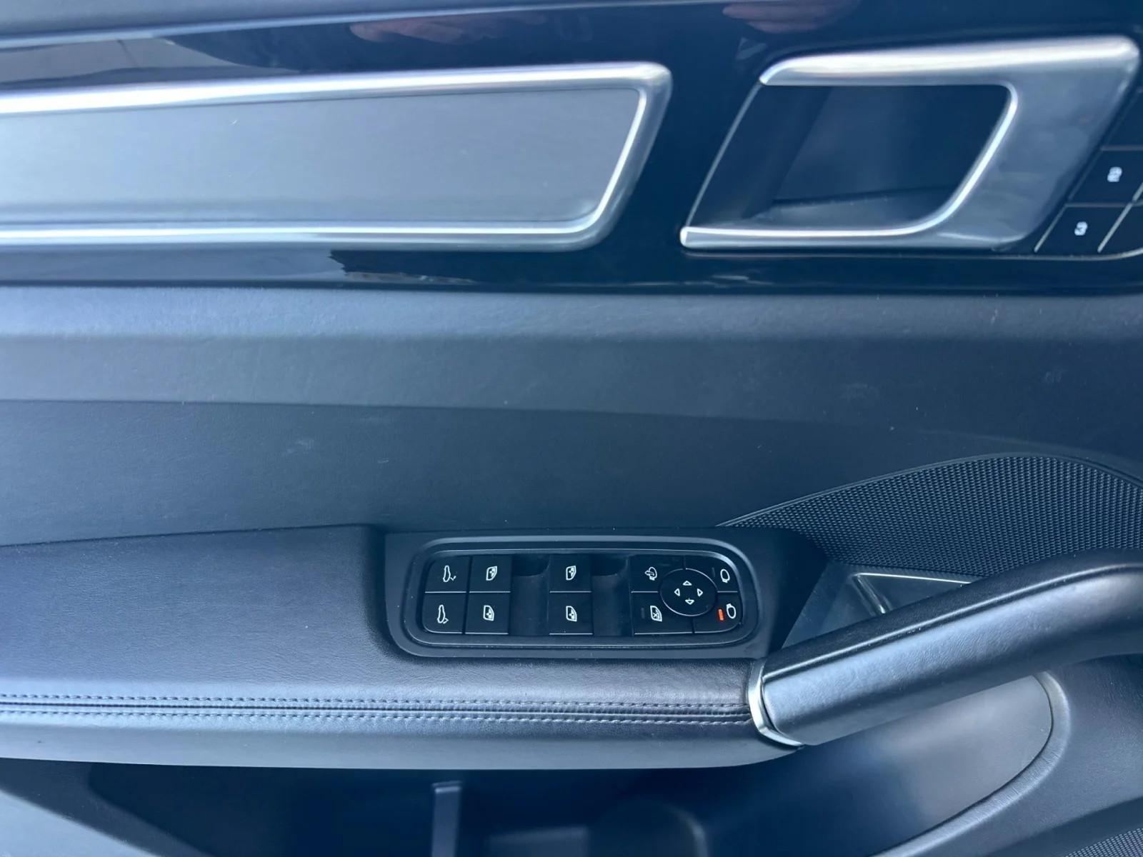 Used 2022 QUARTZITE GREY Porsche Turbo Coupe image 12