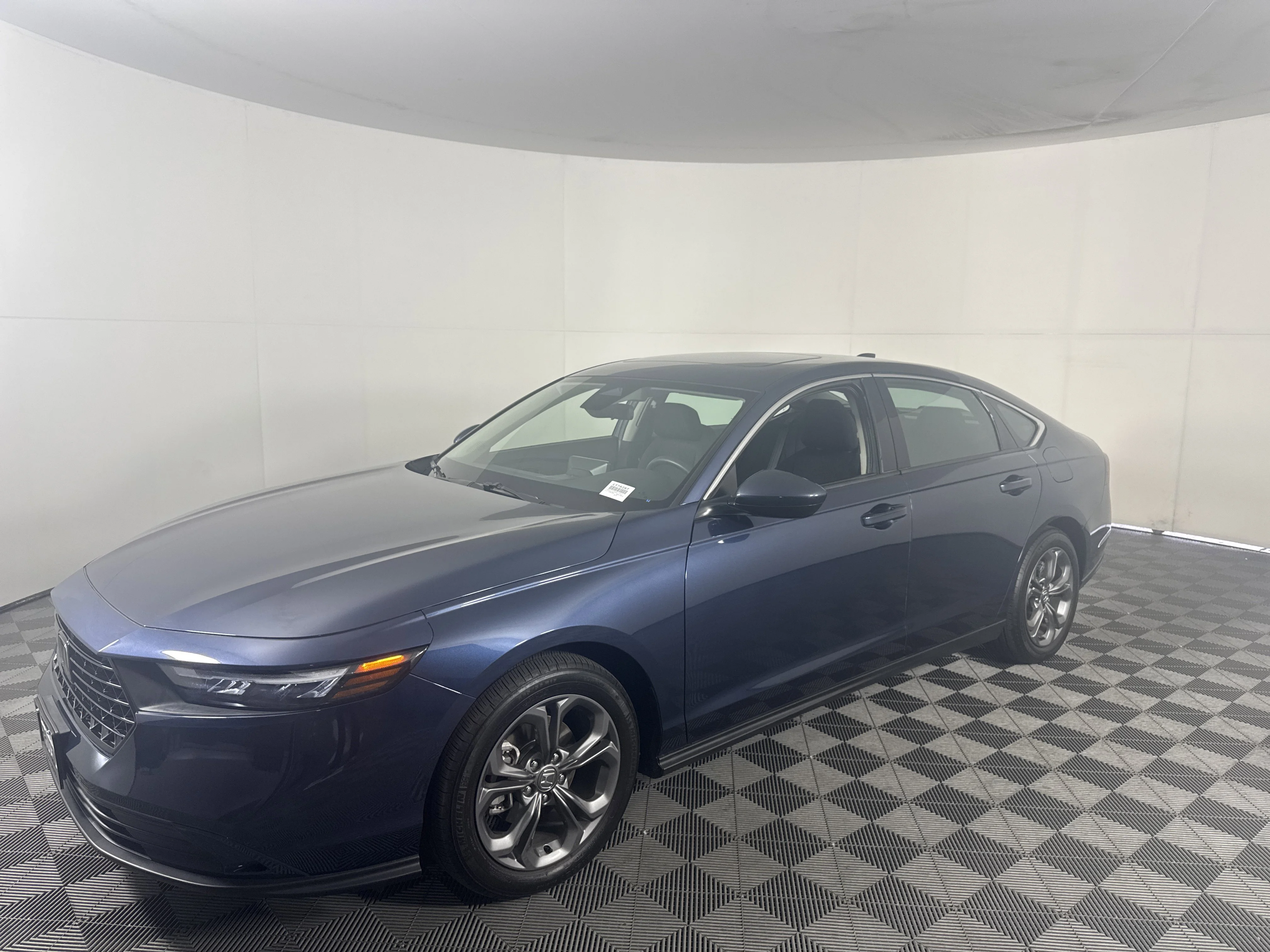 2024 Honda Accord EX - Photo 8