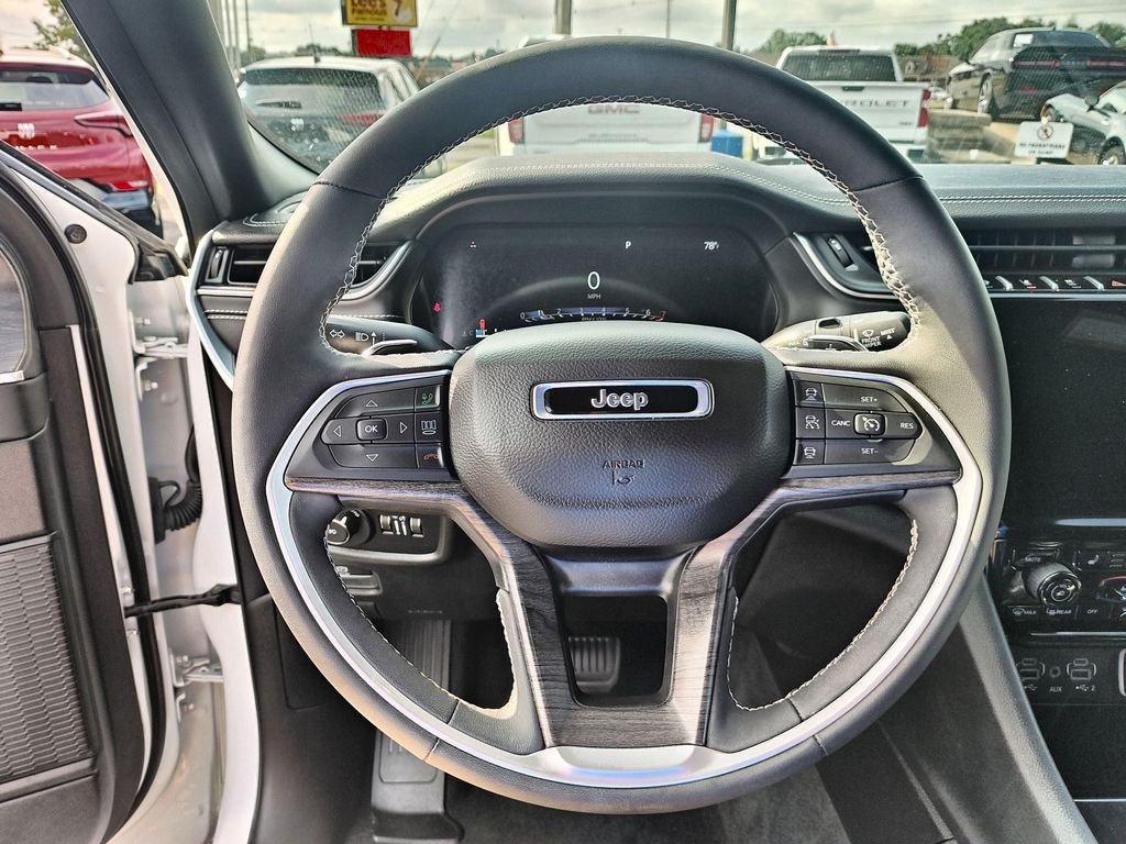Used 2024 White Jeep Limited image 14