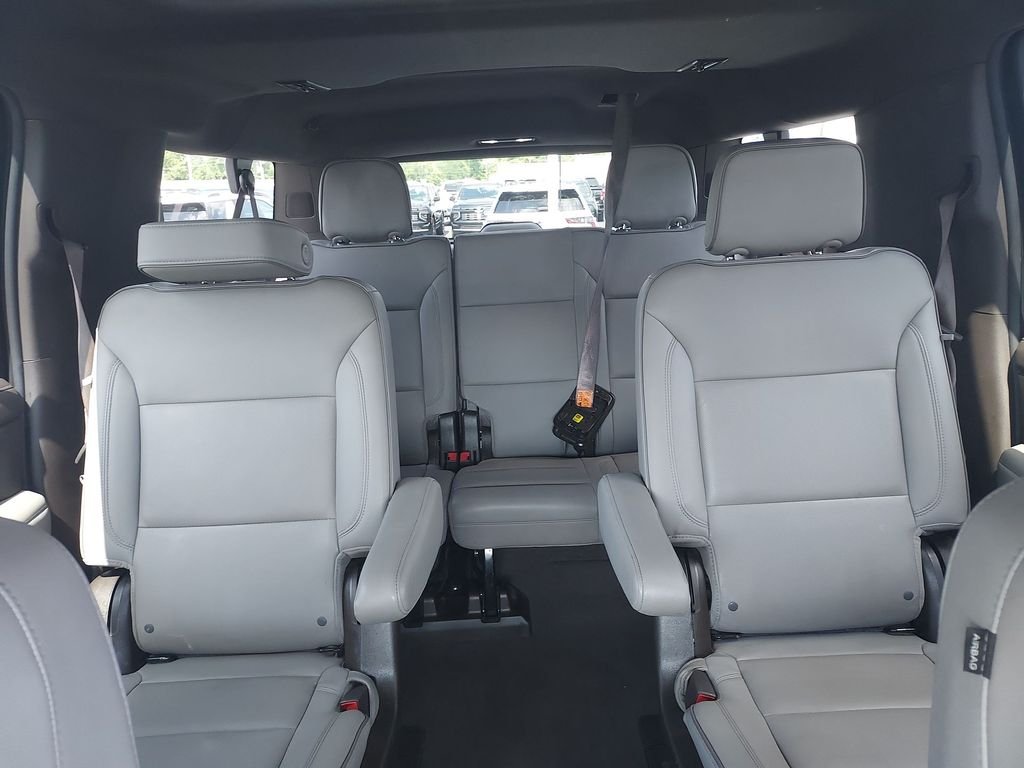 Used 2023 White GMC SLT image 13